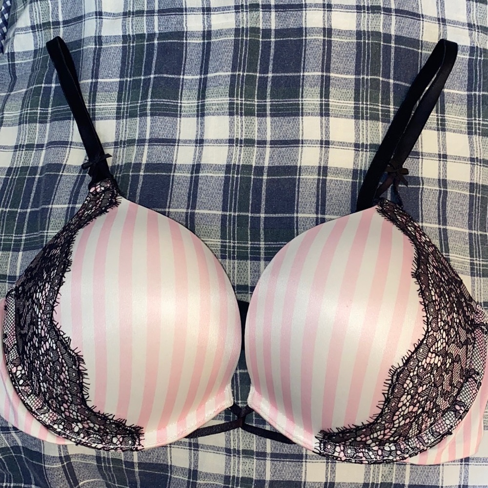 Brand new VS Bombshell push-up bra